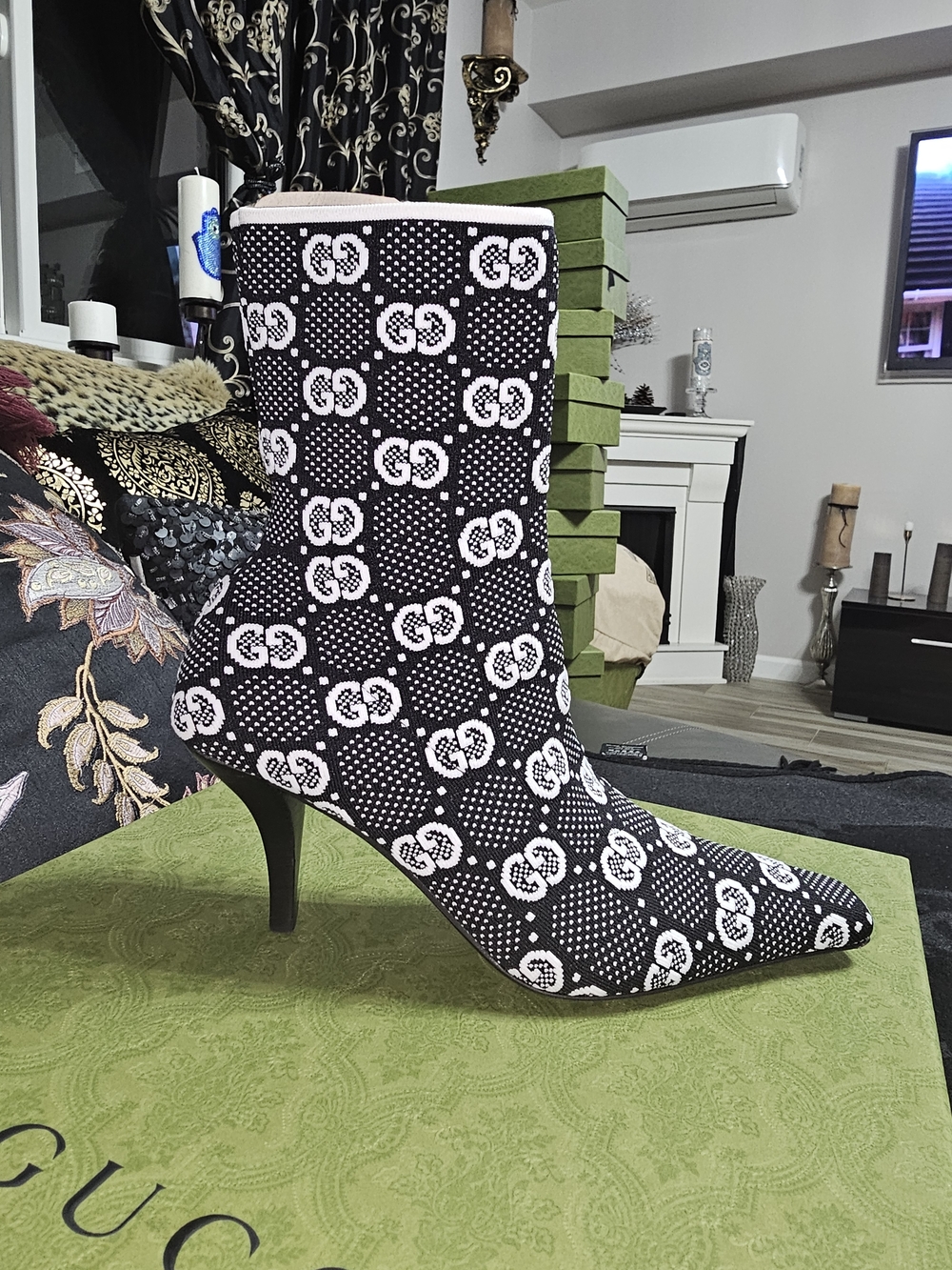 Gucci Black & White GG Monogram Pointed Toe Ankle Boots 37 - Picture 10 of 15